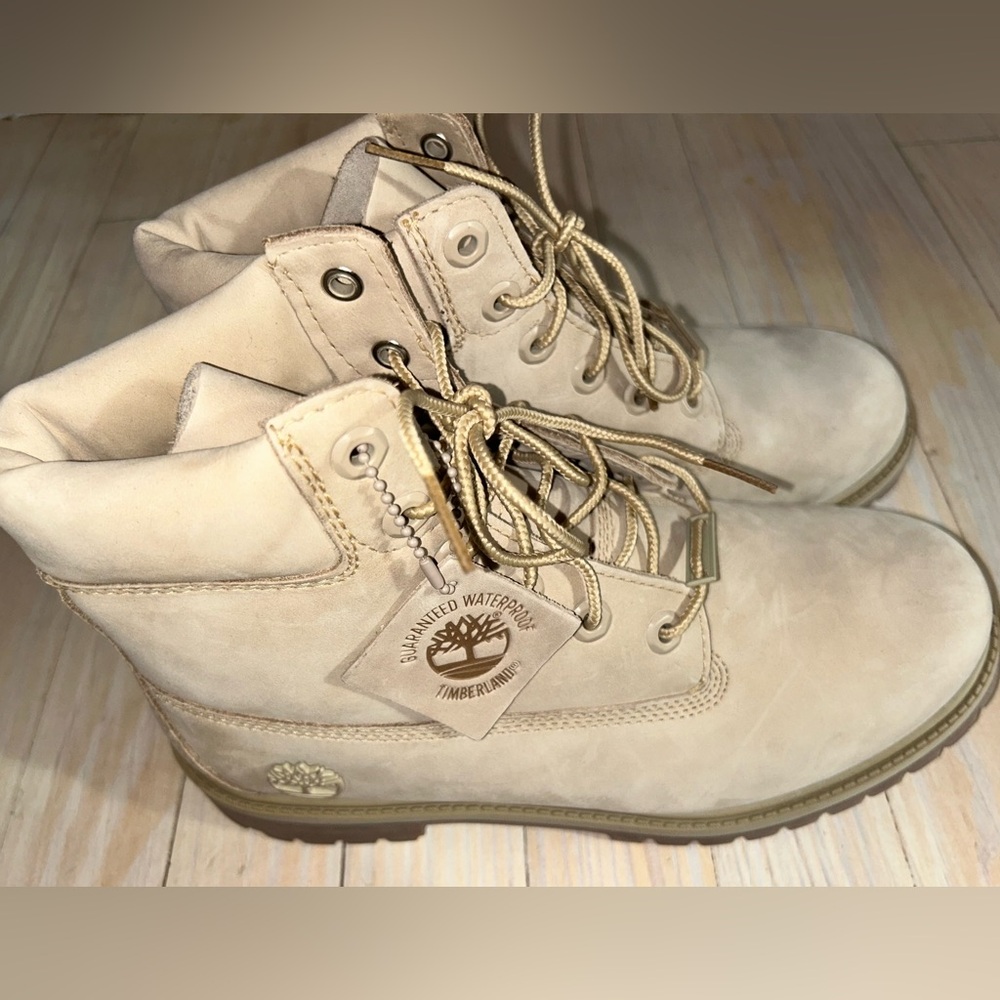 Timberland Women's Cream Suede Combat Boots - Picture 3 of 9